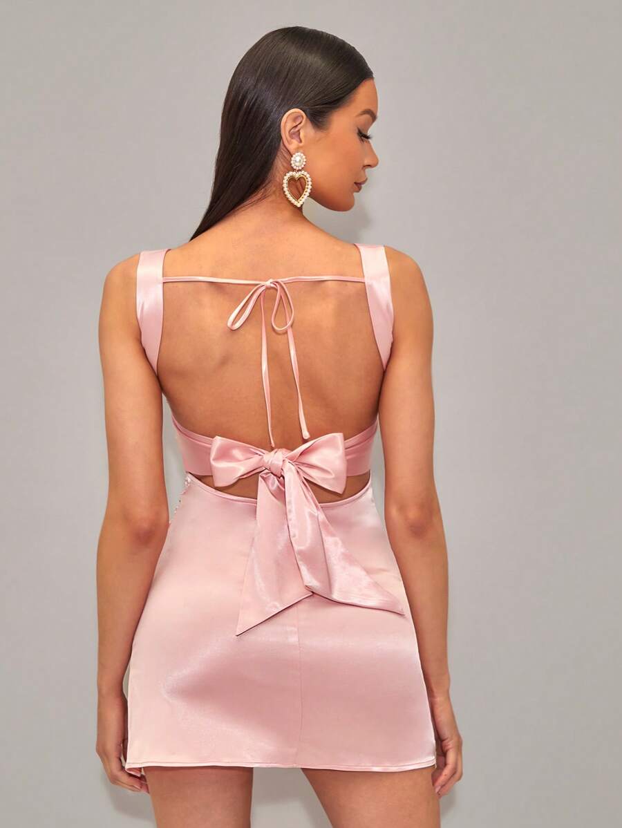 SHEIN BAE Đầm Lộ Lưng Xù Chia Buộc lại màu trơn Gợi cảm