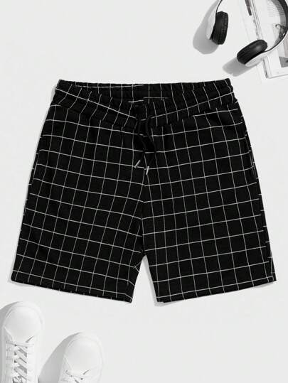 RueChic Men Grid Print Drawstring Waist Shorts
