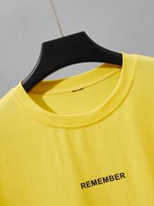 Manfinity Homme Loose Fit Men's T-Shirt With Letter Graphic & Drawstring Waist Shorts - Yellow - View 4