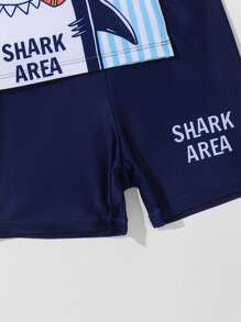 小男童條紋圖案和卡通鯊魚印花沙灘泳裝