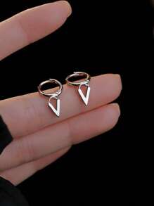 1雙時尚字母耳墜適合男士日常裝飾 - 銀色 - 查看 2