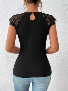 SHEIN Frenchy 蕾絲拼接插肩袖T恤 - 黑色 - 查看 2