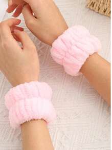 Vòng đeo tay thấm hút, 2 vòng đeo tay rửa mặt siêu mềm màu hồng dùng cho phòng tắm, chăm sóc da, trang trí phòng, trang trí nhà cửa, trang trí phòng ngủ, phòng tắm, quà tặng Giáng sinh, trang trí phòng tắm, du lịch, đồ dùng du lịch, đám cưới, tiệc Giáng sinh, quà tặng cho mẹ, nhà cửa, phòng, trang trí nhà, quà Giáng sinh, quà tặng cho mẹ, sinh nhật, trang trí phòng màu hồng, trang trí phòng khách, phòng ngủ, quà tặng cho nam giới, quà tặng cho bố, nấm, năm mới, mẹ, phụ kiện, quà tặng cho bố, bạn bè, quà tặng vui nhộn, băng đô chăm sóc da, làm đẹp, sản phẩm chăm sóc da, spa, chăm sóc bản thân, dụng cụ chăm sóc da, chăm sóc da mặt, đồ dùng thẩm mỹ, da, rửa mặt, chăm sóc da mặt - Hồng - Xem 2