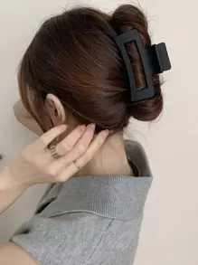 4个装女士黑色方形一体式龙爪塑料发夹，时尚百搭，优雅简约，纯色发爪适合日常、休闲、派对、通勤、海滩、度假、马尾辫、发髻等各种发型，也适合洗脸、沐浴、化妆等场合，是秋冬季节和夏季女性服装的必备配饰。 - 黑色 - 查看 7