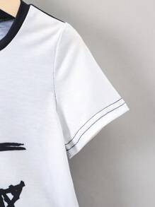SHEIN Bộ trang phục dạo phố thông thường màu đen trắng cho bé trai với cổ tròn và tay áo thông thường cho mùa hè - Đen và trắng - Xem 7