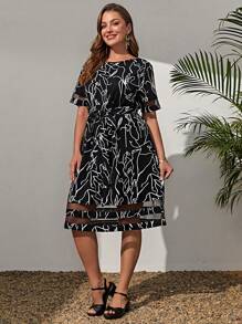 EMERY ROSE Vestido con cinturón con estampado de malla - Blanco y Negro - Ver 4