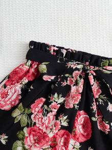 SHEIN VCAY 貝殼邊吊帶上衣和印花紙袋腰前打結短褲 - 黑色 - 查看 5