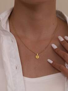 1 collar de abalorio redondo con detalle de letra minimalista para mujer para decoración diaria de viaje, joyería de acero inoxidable