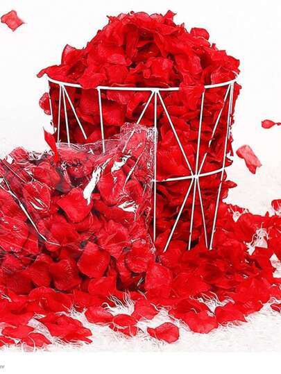 100pcs Red Artificial Rose Petals, Perfect For Christmas, New Year, Wedding, Romantic Decoration, Party, Festival Supplies, Confetti, Diy Separated, Typically Require 10 Packs Or More For One Party, Picture Shows The Effect Of 100 Packs,Christmas