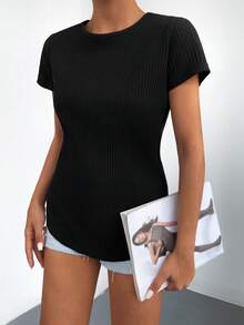 Button Back Curved Hem Tee - màu đen - Xem 3