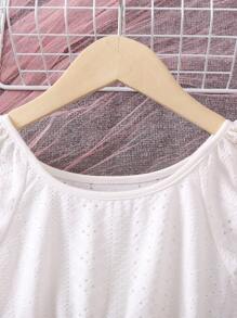 SHEIN Vestido De Niña Joven Con Adornos De Volantes Bordados Con Ojales De Dos Tonos