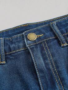 SHEIN 青少年女孩破洞卷邊牛仔短褲 - 深色水洗藍 - 查看 4