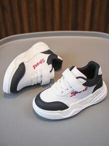 運動板鞋適用於男孩字母圖案刺繡細節前綁帶運動鞋