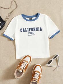 SHEIN EZwear Camiseta crop con estampado de letra unido en contraste