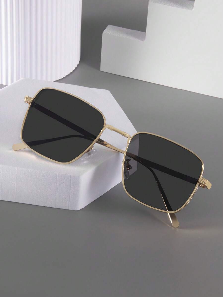 Men Metal Frame Fashion Glasses - Grey - View 1