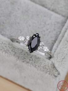 1peça Anel elegante prata esterlina 925 preto oval strass prata para mulheres para festa de formatura banquete