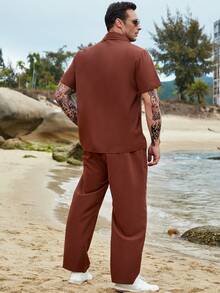 Manfinity 男士翻蓋口袋襯衫和褲子 - 棕色 - 查看 2