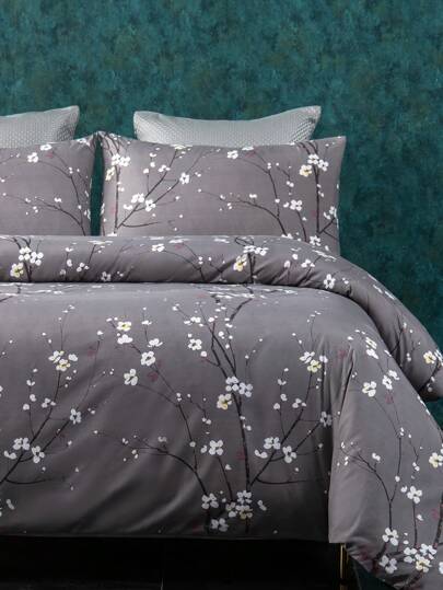 3 st sängset, fiberborstad, geometriskt element, blommönster, 1 påslakan + 2 kuddar