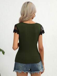 SHEIN Clasi Áo thun nữ Tương phản ren Khối Màu Giải trí - Màu xanh lá cây đậm - Xem 2