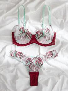 Conjunto de lencería de encaje con bordado floral con sujetador con aros y panty - Rojo - Ver 3