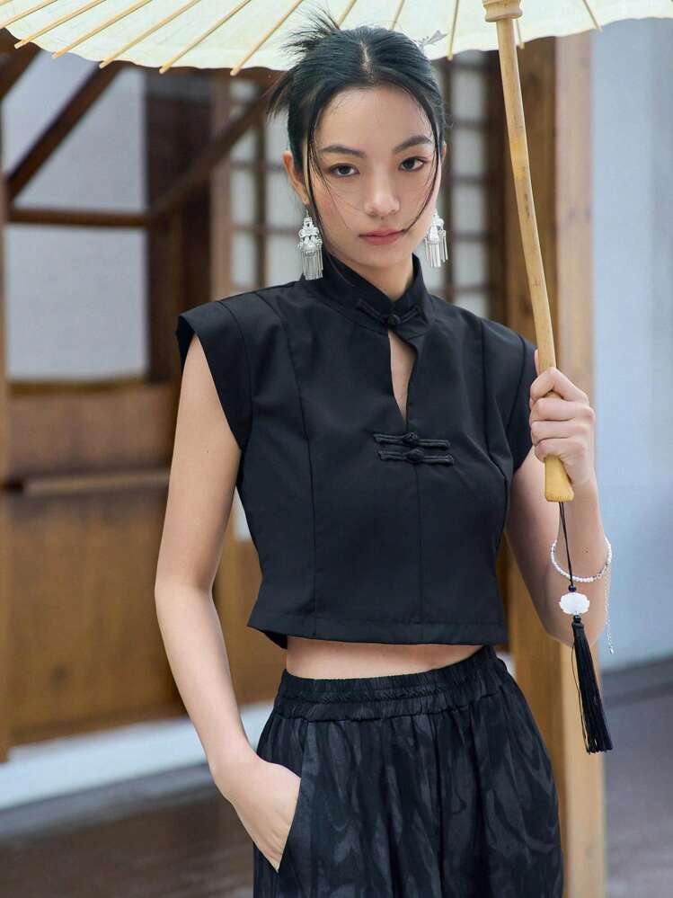 DAZY Solid Mandarin Collar Cap Sleeve Crop Top | SHEIN USA