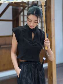 DAZY Solid Mandarin Collar Cap Sleeve Crop Top - Black - View 8