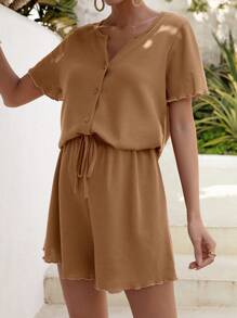 SHEIN Maternidad Conjunto shorts con top ribete en forma de lechuga con botón delantero - Camel - Ver 5