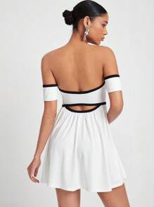 Cherry Bomb 撞色滾邊鏤空胸部褶皺連衣裙 - 白色 - 查看 2