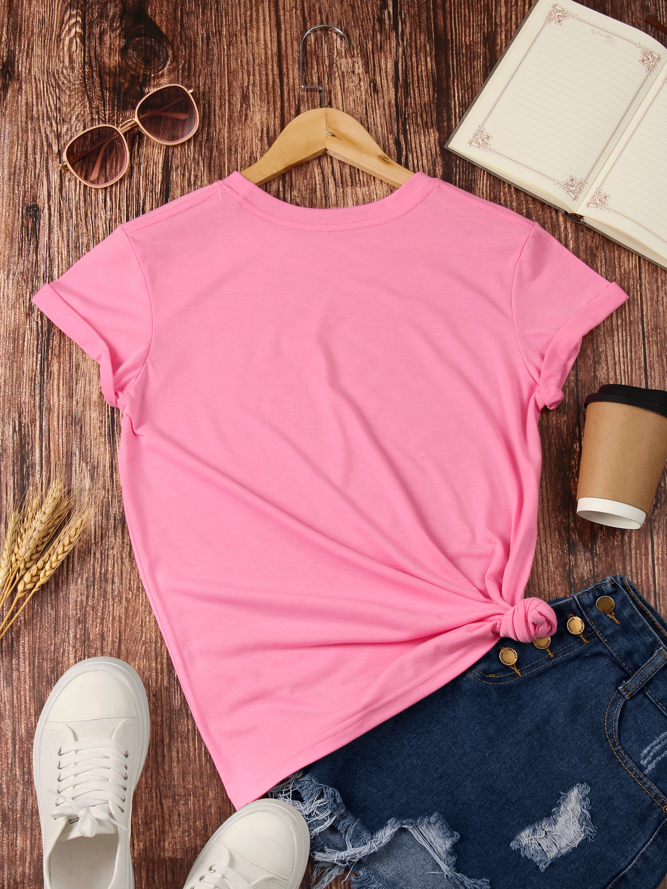 SHEIN LUNE Floral And Slogan Graphic Tee - Pink - View 2