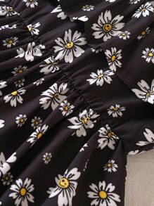 SHEIN 小女童印花嵌入網紗挖肩荷葉邊連衣裙 - 黑色 - 查看 3