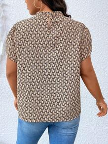 Calvaya Plus Allover Print Petal Sleeve Blouse - Multicolor - View 2