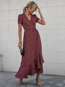 SHEIN LUNE Vestido cruzado con estampado floral con nudo lateral bajo con fruncido - Burdeos - Ver 1