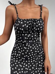 EURMUSE Ditsy Floral Knot Shoulder Cami Dress - Black - View 4