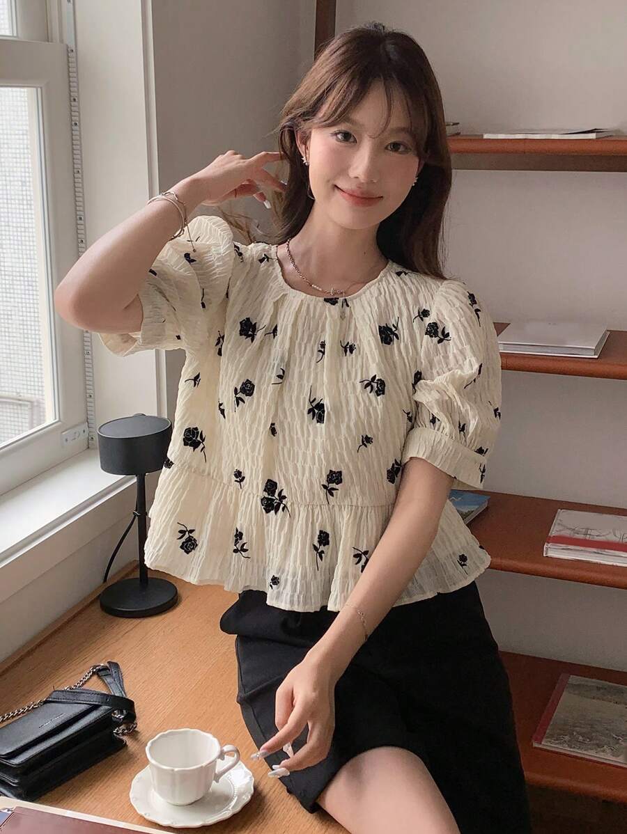 DAZY In hoa Ống tay áo Áo sơ mi Peplum - Màu be - Xem 1