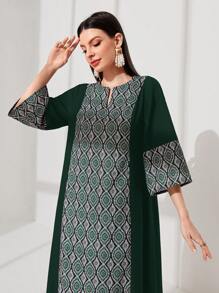Al Najma Caftán con estampado geométrico de cuello notch - Verde Oscuro - Ver 5