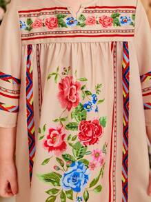 SHEIN Young Girl Loose Fit Doll Print Dress With Small V-Neck Pattern - Multicolor - View 3