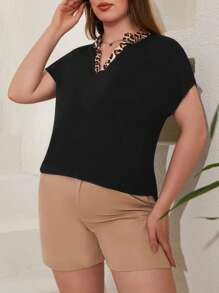 RueChic Plus Contrast Leopard Trim Batwing Sleeve Tee - Black - View 3