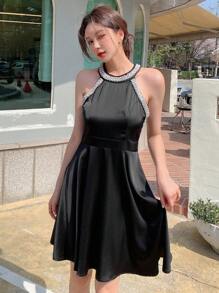 DAZY Đầm suông hở vai đính hạt ngọc trai - màu đen - Xem 3