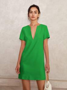 女式纯色 V 领短袖直筒中长休闲连衣裙