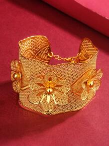 1入組優雅婚禮風格鏤空花朵設計可調節寬袖口手鍊適合派對和節日時尚首飾