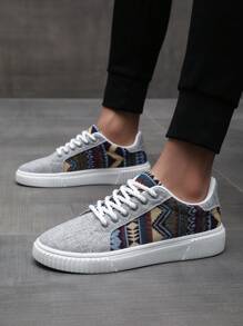 Men Geometric Pattern Lace-up Front Skate Shoes, Sporty Outdoor Sneakers