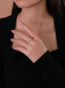 ELSEDES 1pc Fashionable Simple Silver Rhinestone Studded Multiple Facets Sparkling Cubic Zirconia Ring For Festival, Dating And Daily Wear Wedding Engagement Bridal Jewelry - Gold - View 4