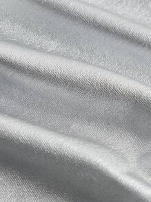 SHEIN ICON Bikercore金屬質感鏤空十字交叉後背繫帶短款PU皮革掛脖上衣 - 銀色 - 查看 4