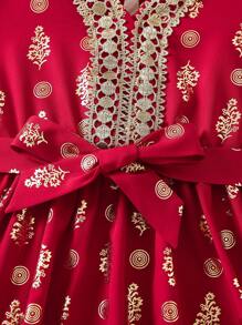 SHEIN 小女童植物圖案拼接水溶蕾絲繫腰帶連衣裙