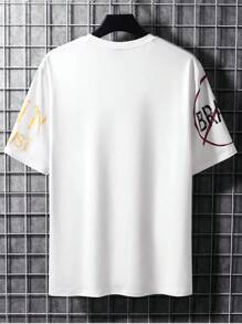 Manfinity Homme 男士随机标语和人物图案 T 恤男士图案 T 恤男士图案服装 - 白色 - 查看 2