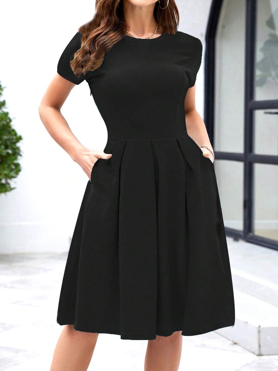 Solid Slant Pocket Fold Pleated Dress - Black - View 1