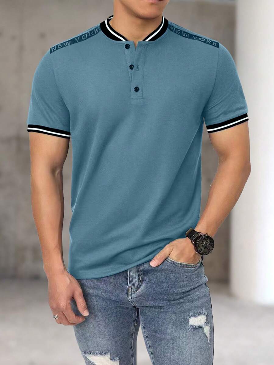 Manfinity Homme Hombres Camisa polo con cinta con letra ribete en contraste - Neblina azul - Ver 1