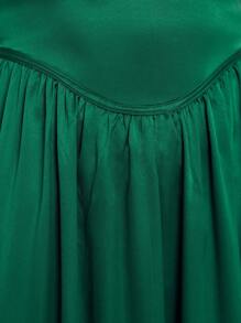 SHEIN Belle 胸部褶皺緞面吊帶洋裝