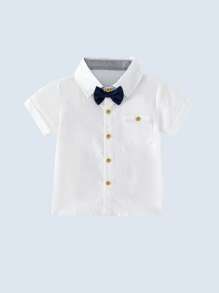 小男童前蝴蝶結襯衫