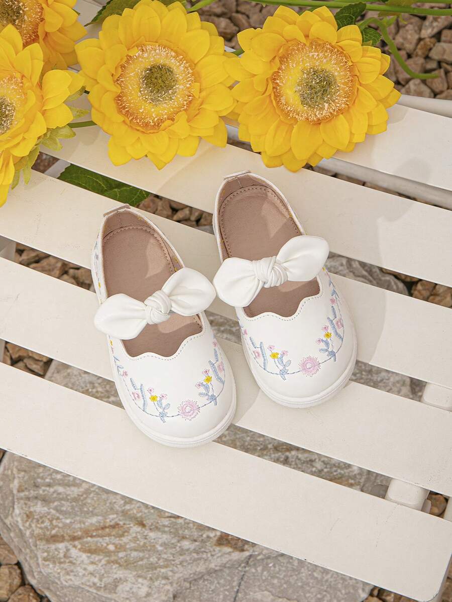 Baby Girls Floral Embroidered Fun Knot Decor Sweet & Cute Flats For Outdoor - White - View 1